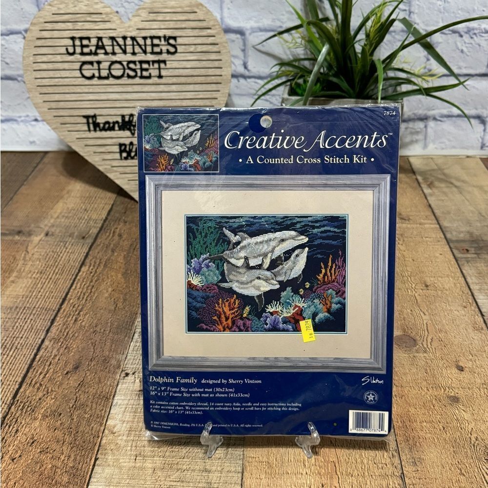 CREATIVE ACCENTS Counted Cross Stitch Kit - DOLPHIN FAMILY - 12" x 9"